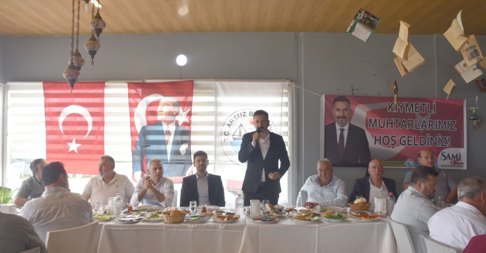 BAŞKAN ÜSTÜN, MAHALLE MUHTARLARIYLA İSTİŞARE TOPLANTISI DÜZENLEDİ